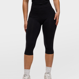 Form Capri Leggings